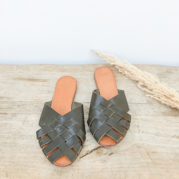 Urban Outfitters Shoes - Minimalist leather basketweave sandals - Green, 8